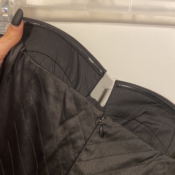 Black dress - Picture 4 of 8